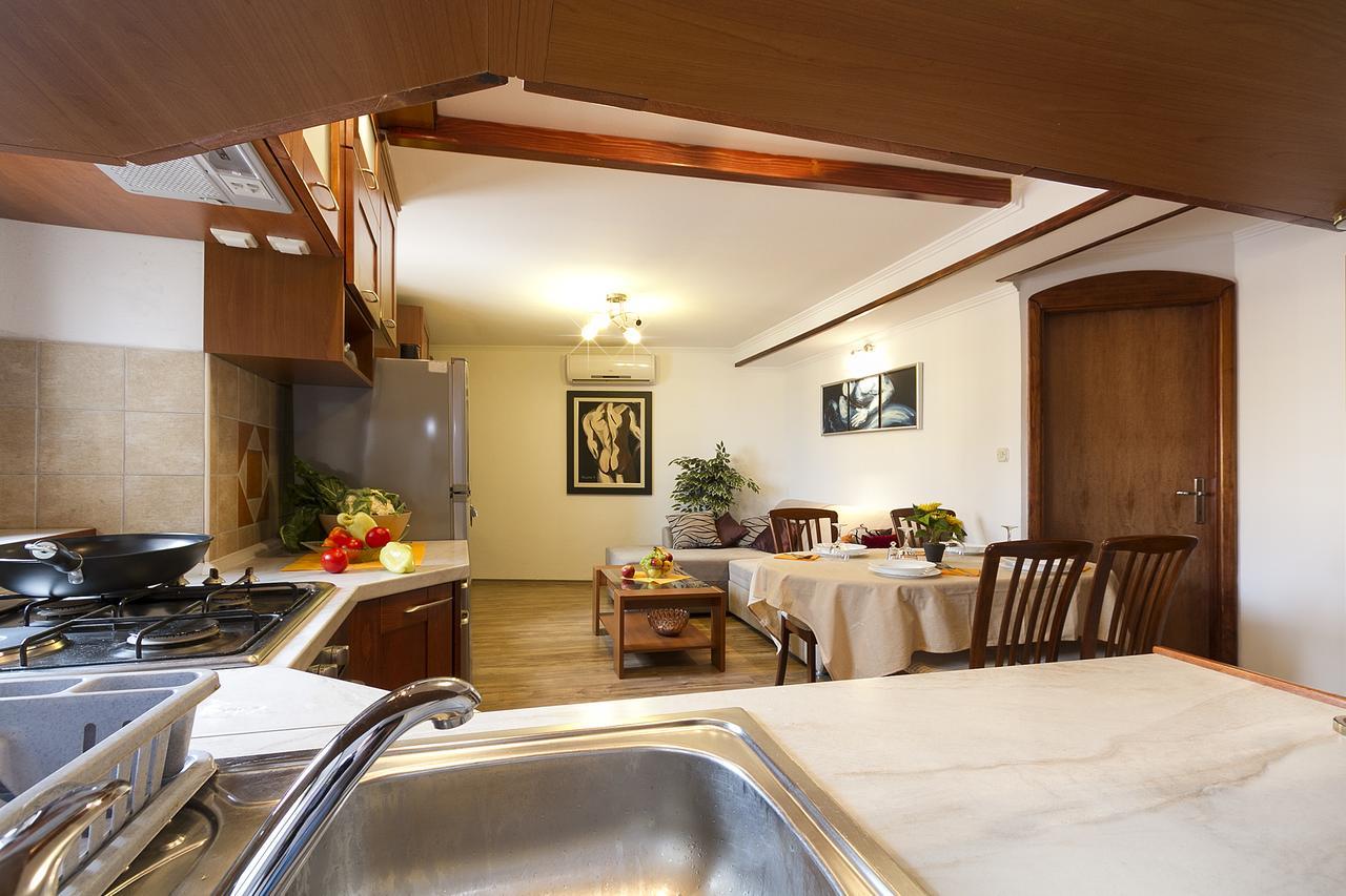 Apartment Nino Rovinj Zimmer foto